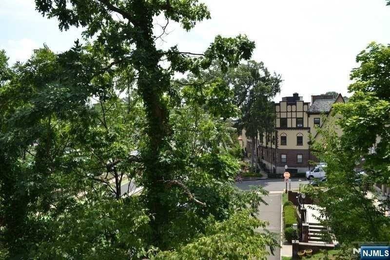 27-33 Corsa Ter - Photo 6 of 25