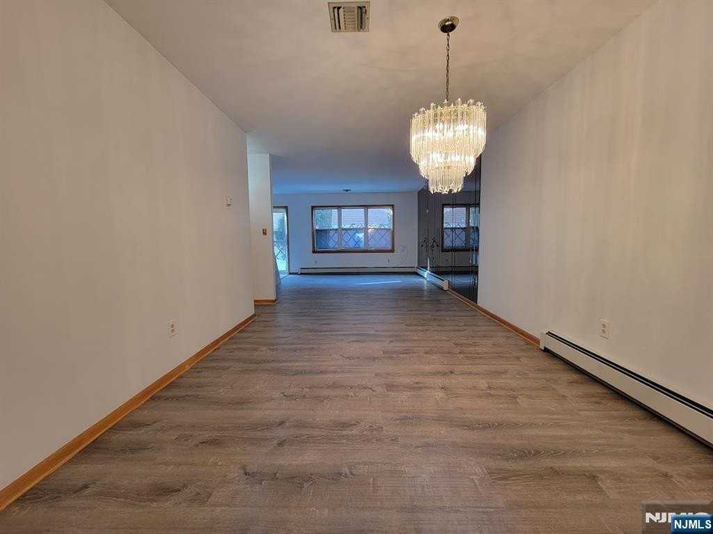 81 Church St - Photo 7 of 32