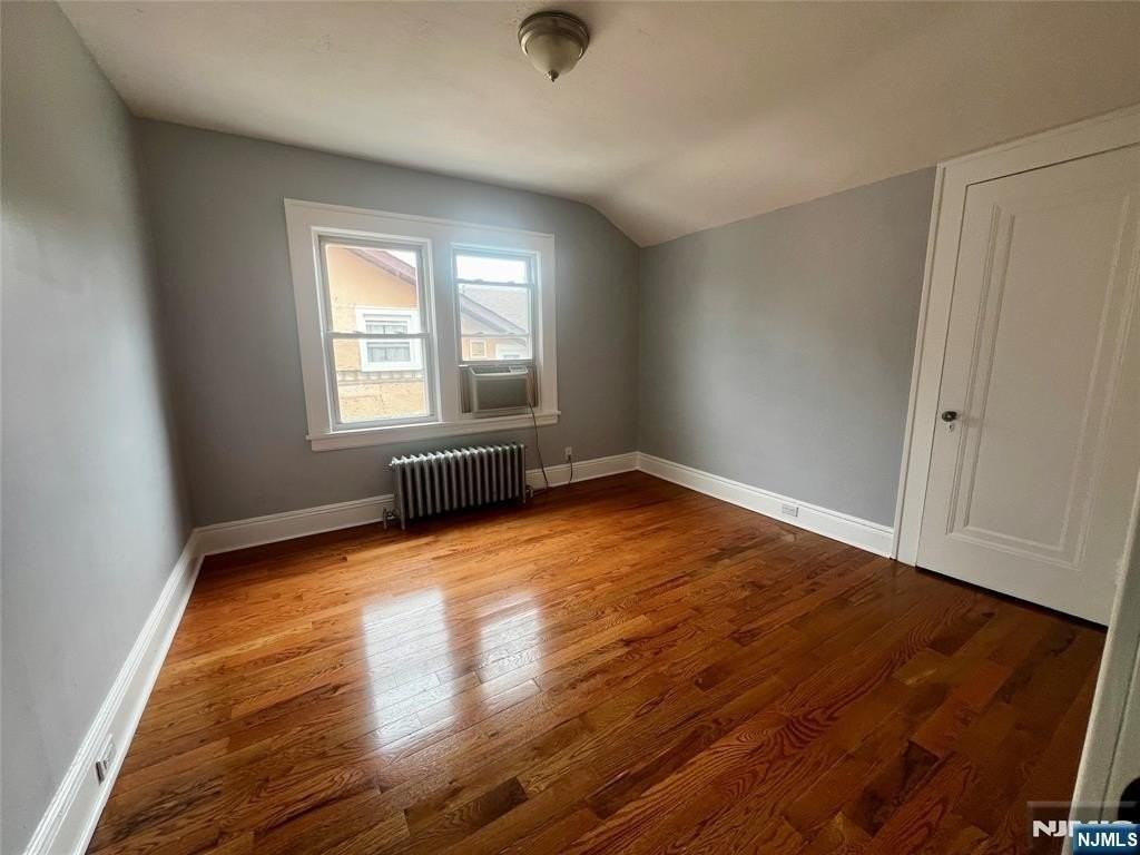 114 Cloverdale Ave - Photo 2 of 22