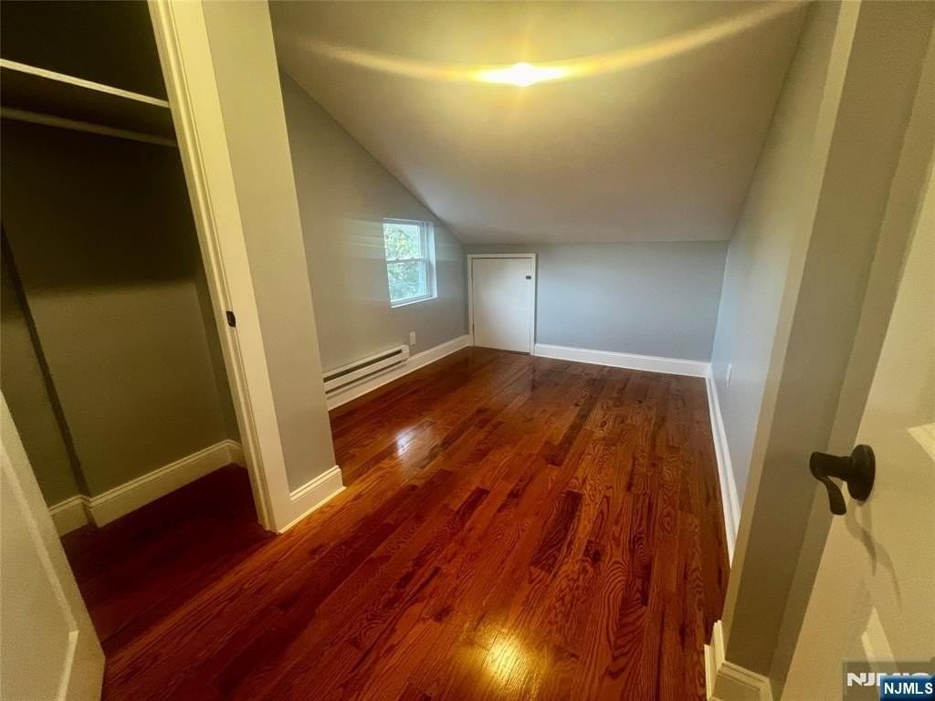 114 Cloverdale Ave - Photo 4 of 22