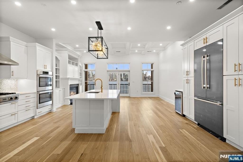 16 Regency Pl - Photo 3 of 15