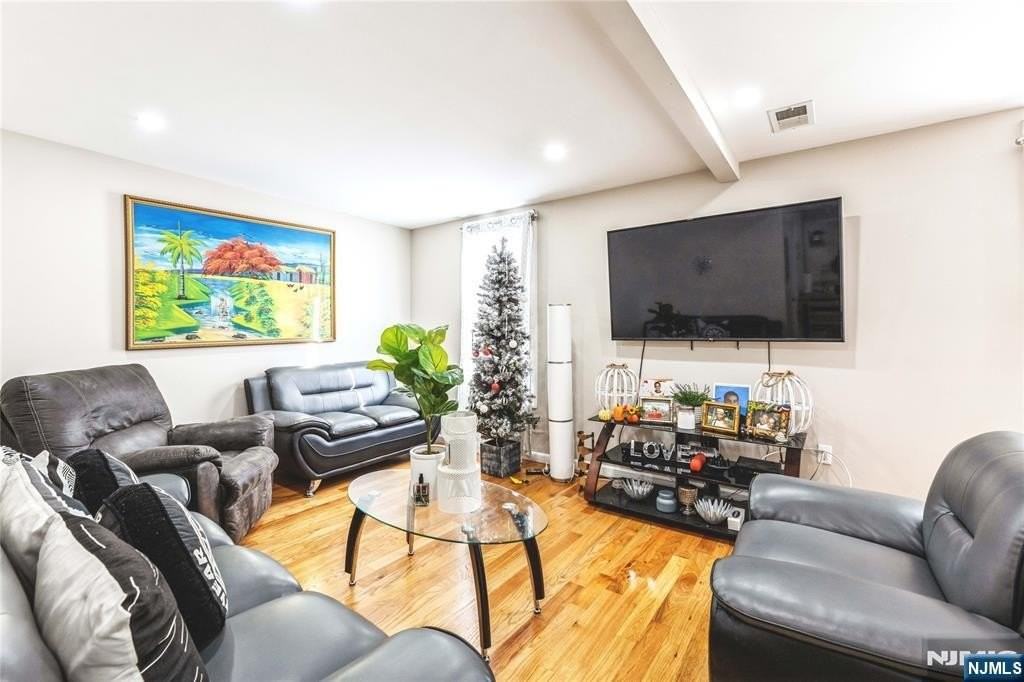 604 N 8th St - Photo 2 of 13