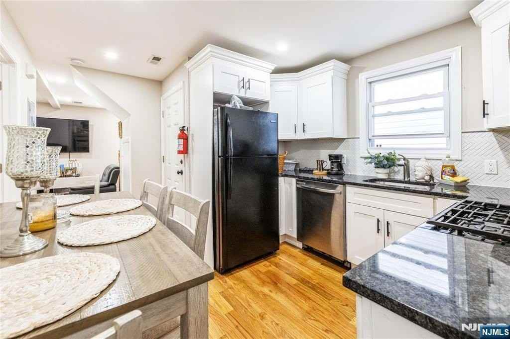 604 N 8th St - Photo 6 of 13