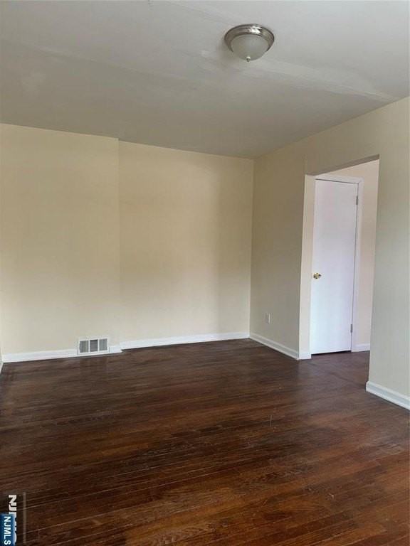 130 Lincoln St - Photo 2 of 9