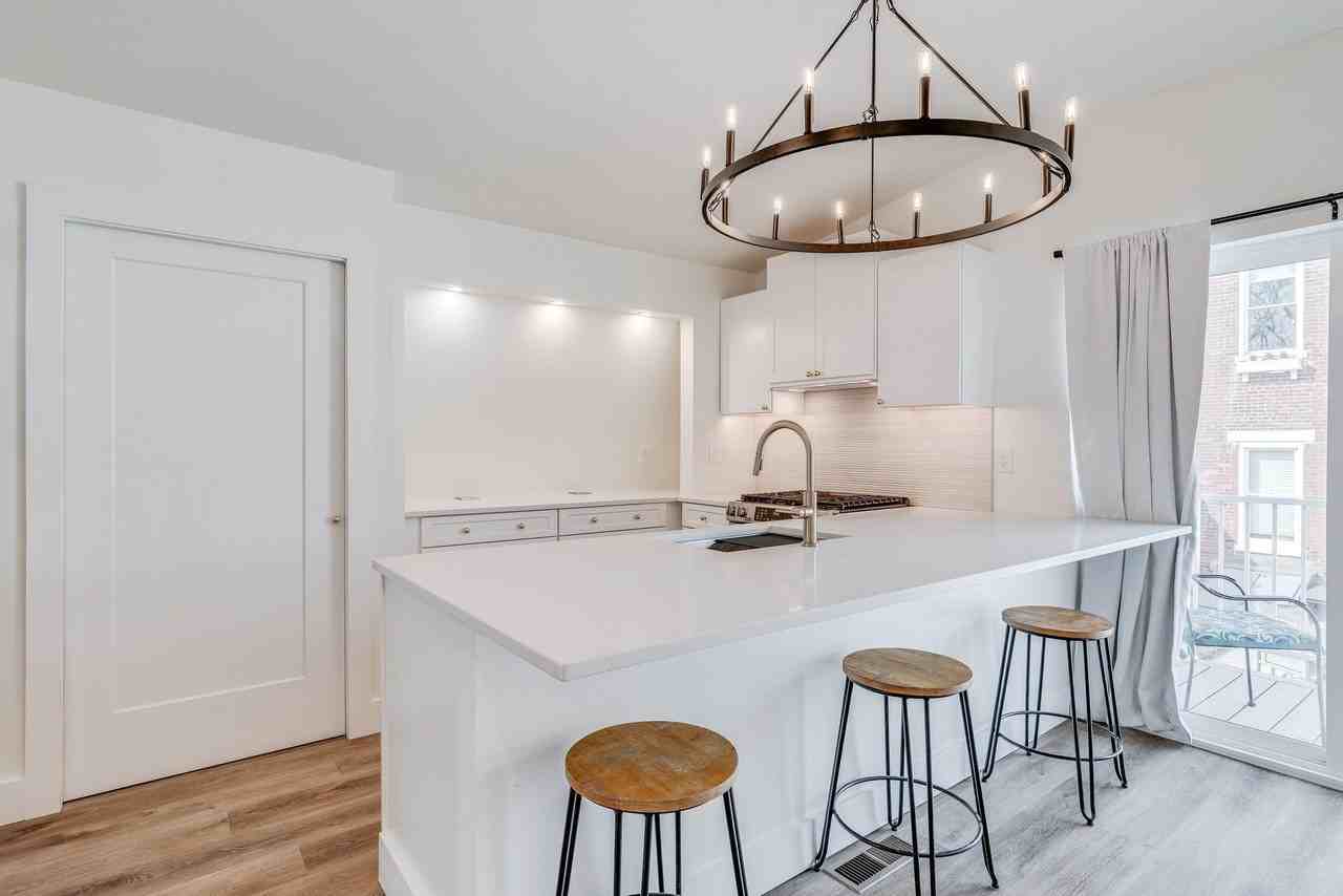 222 Prospect St Apt 3 #3 - Photo 4 of 27