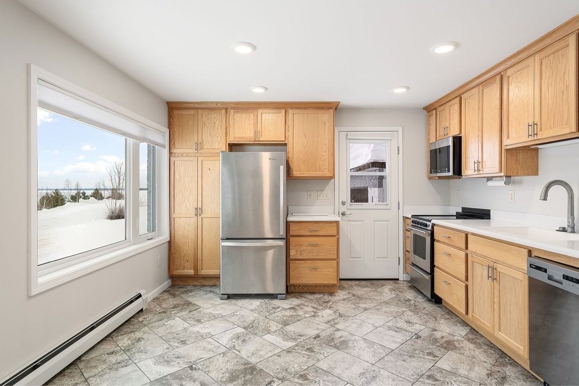 830 S Lake St #1 - Photo 5 of 19