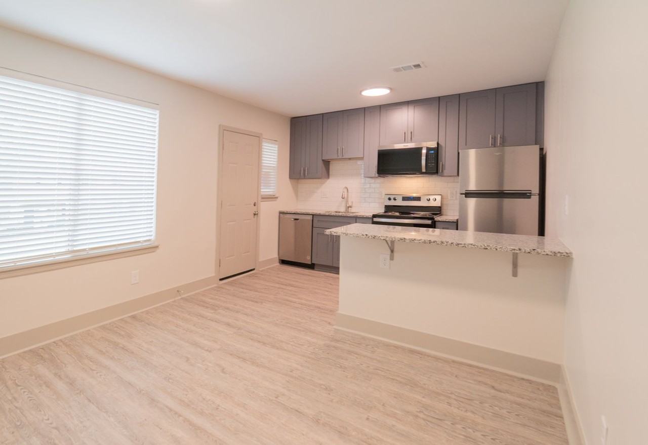 Emory Woods Apartments - Photo 6 of 33