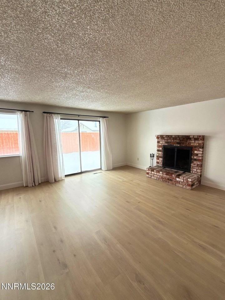 1702 Bonita Vista Dr - Photo 2 of 20