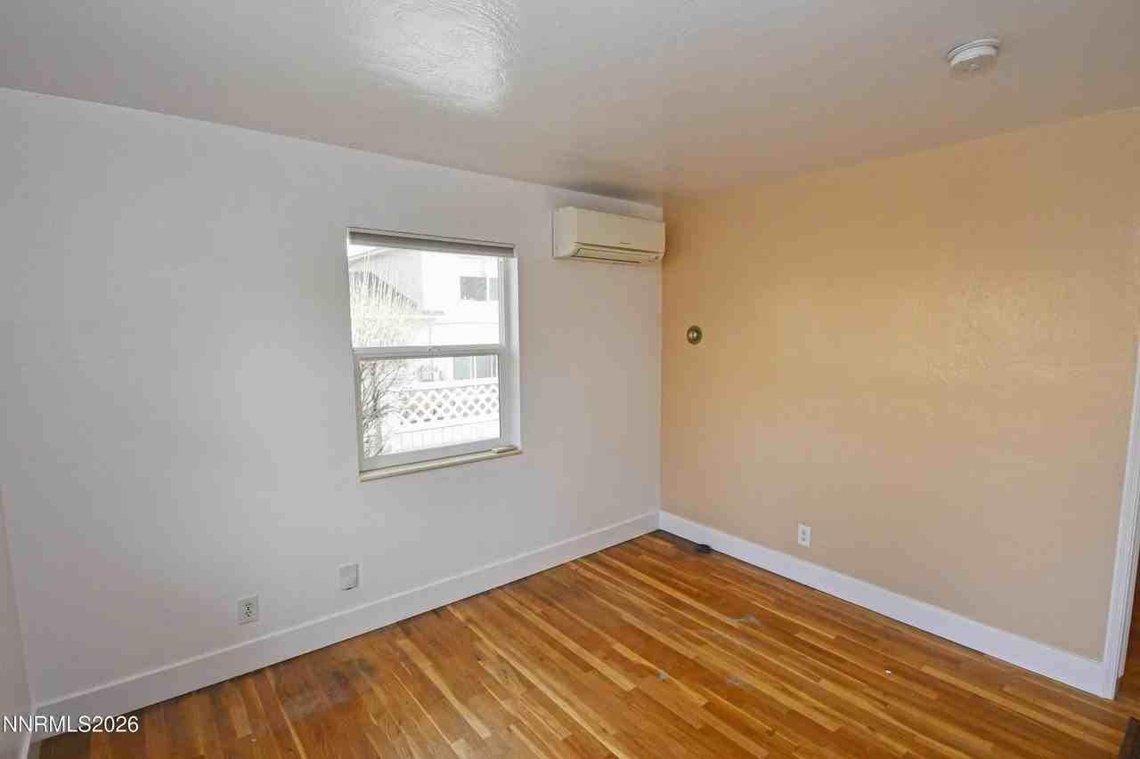 536 La Rue Ave - Photo 3 of 13