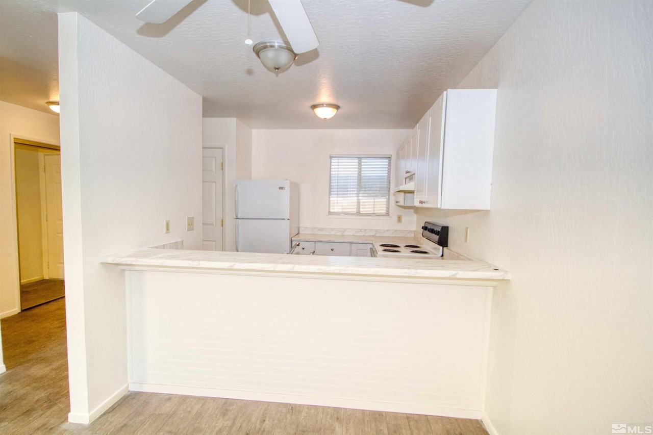 3418 Imperial Way Apt C - Photo 3 of 12