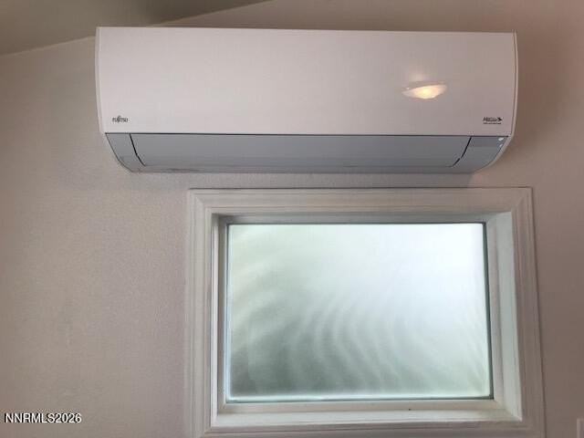 445 Stewart St - Photo 5 of 10