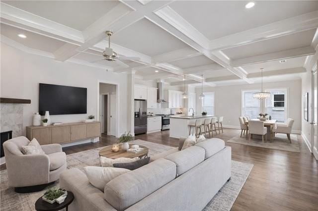 4025 Monarch Ln - Photo 5 of 23