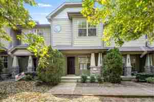 featured image of 105 4th Ave #1