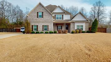 featured image of 170 S Charleson Xing #1