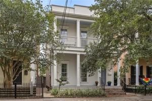 featured image of 651 Arabella St