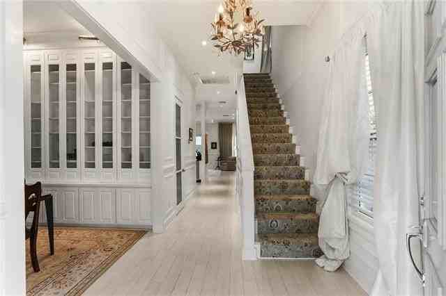 651 Arabella St - Photo 3 of 25