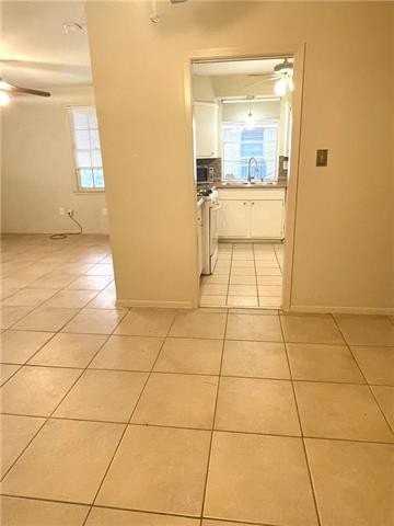 1813 Abadie Ave - Photo 4 of 14