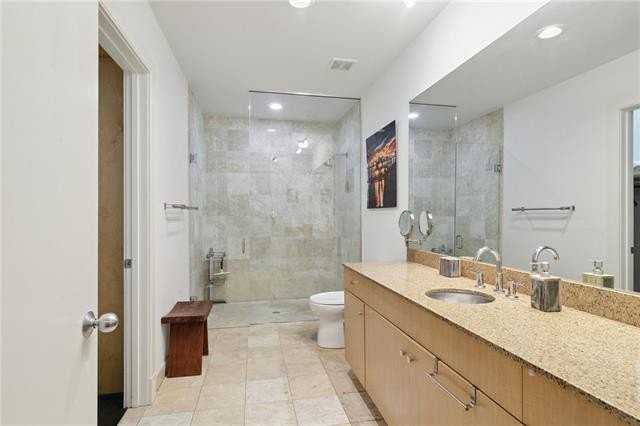 900 S Peters St #8 - Photo 7 of 27