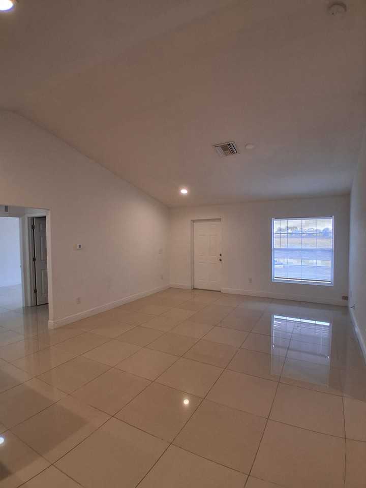 9007 Meadow Cir #1 - Photo 3 of 19