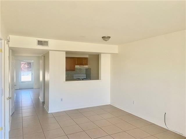 404 Commerce St - Photo 7 of 10