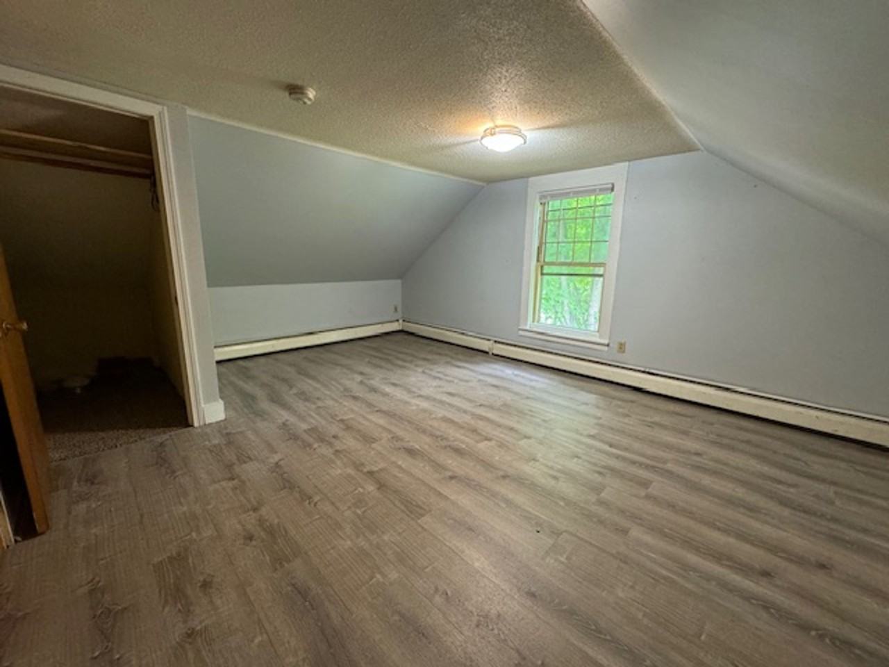 11 Mulberry St - Photo 4 of 4