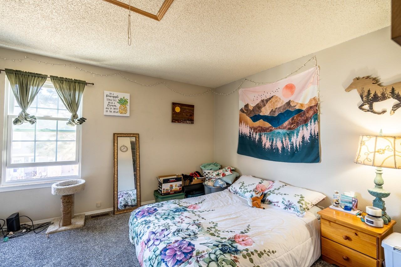 3612 Queen Anne Way #1 - Photo 7 of 17