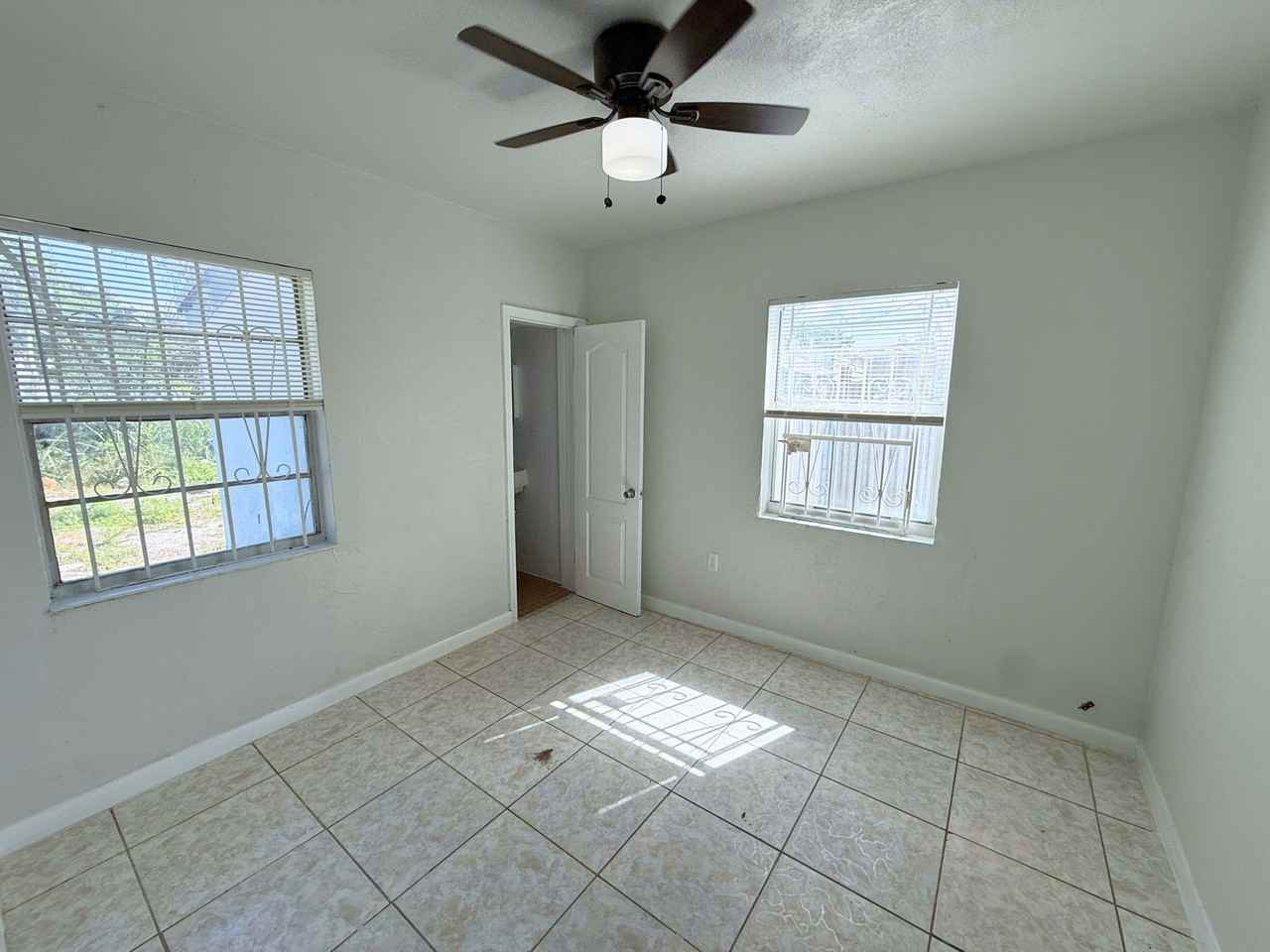 15331 Nw 29th Ave - Photo 6 of 21