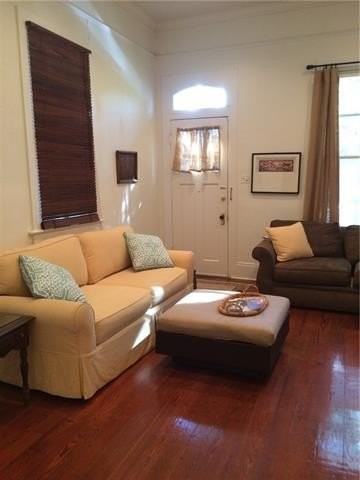 7625 Hampson St - Photo 3 of 11