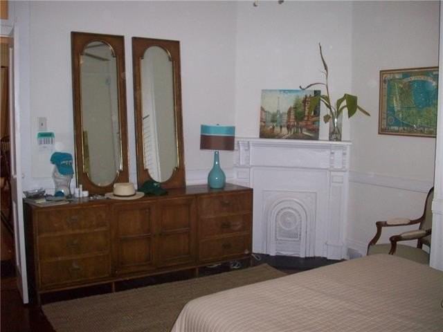 7625 Hampson St - Photo 6 of 11