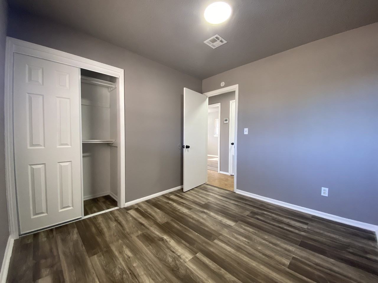 713 N Dallas Ave #1 - Photo 5 of 12