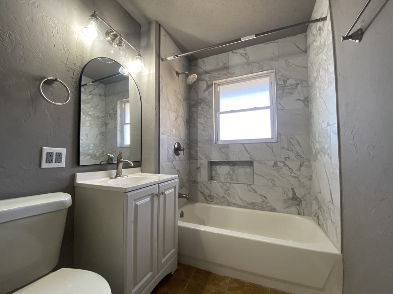 713 N Dallas Ave #1 - Photo 6 of 12