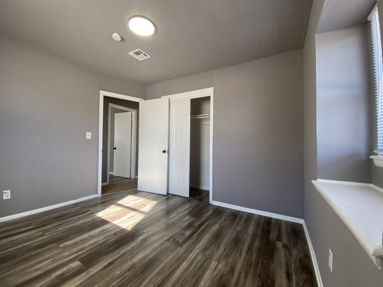 713 N Dallas Ave #1 - Photo 7 of 12