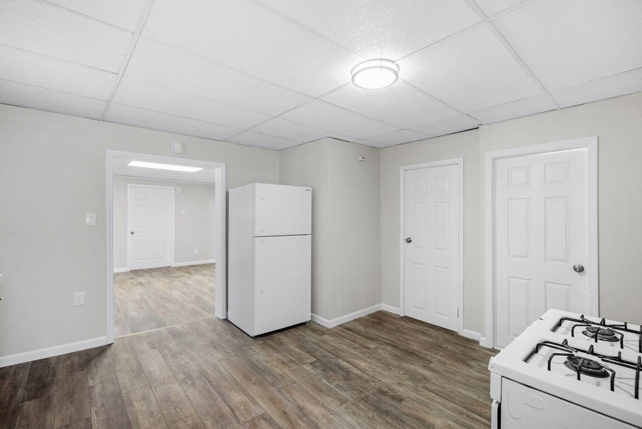 1534 5th Ave #1 - Photo 5 of 37