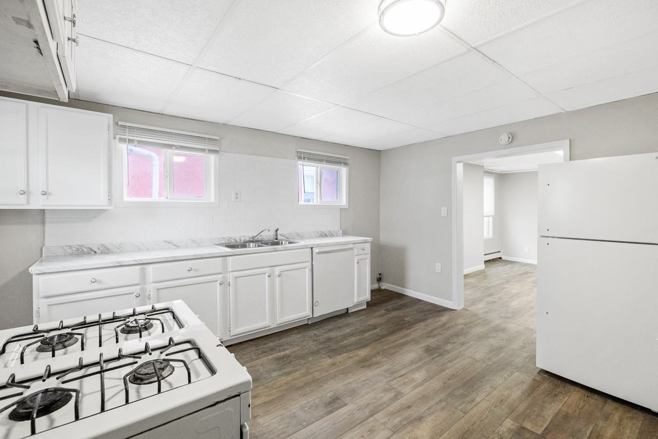 1534 5th Ave #1 - Photo 6 of 37