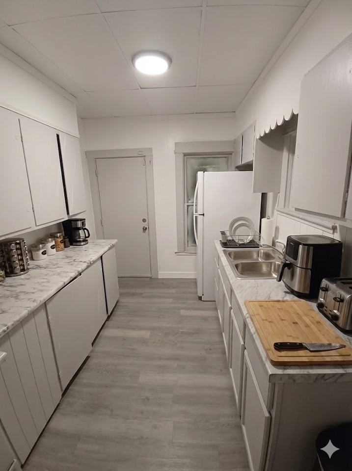 401 S Independence Ave #1 - Photo 7 of 13