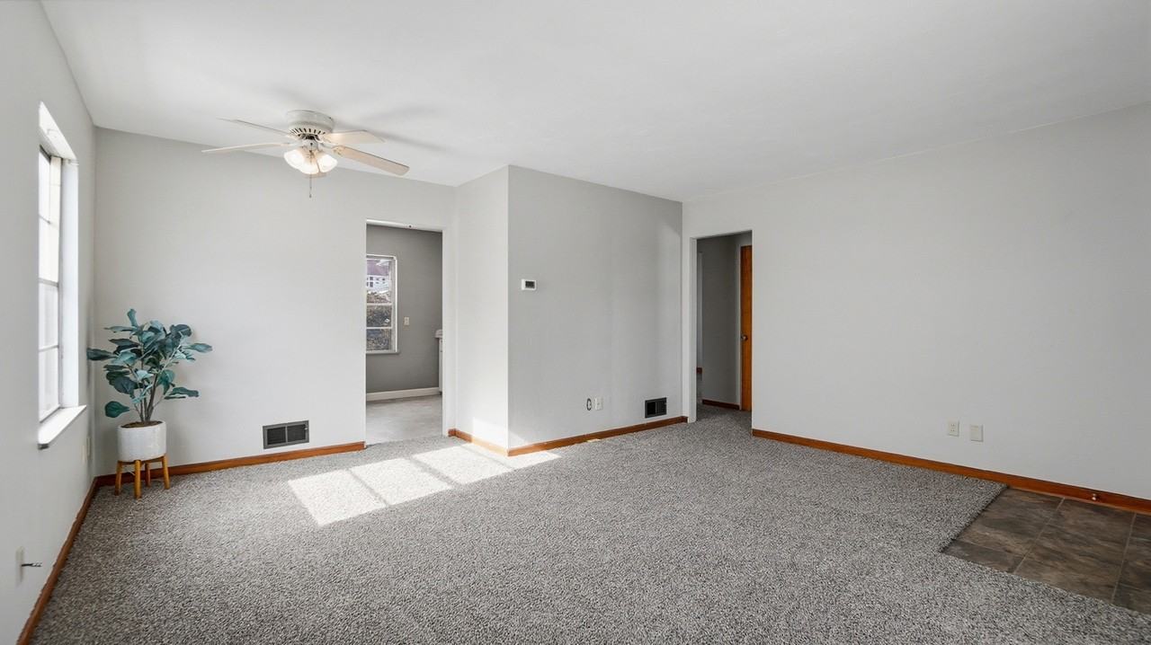 2415 Carew St #1 - Photo 4 of 21