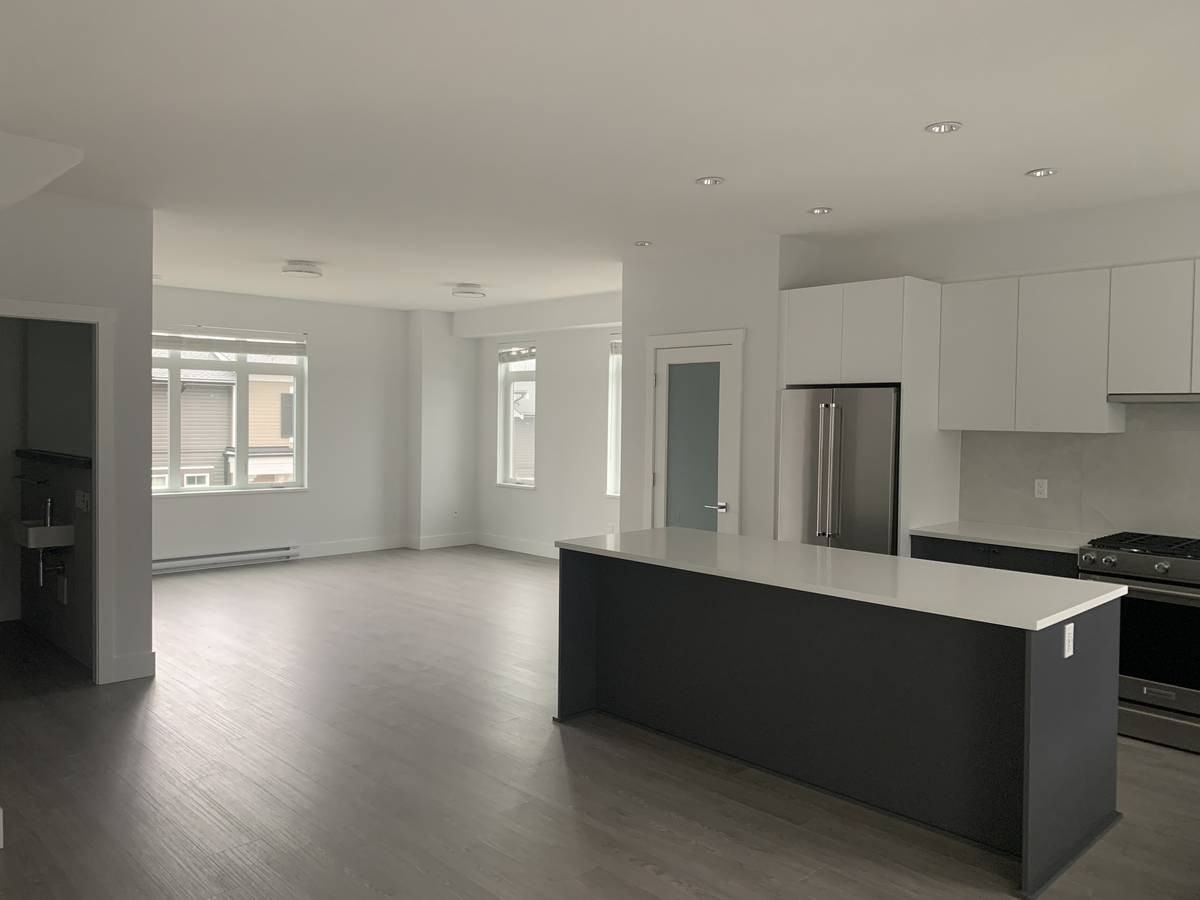 2070 Oak Meadows Dr #92 - Photo 2 of 11