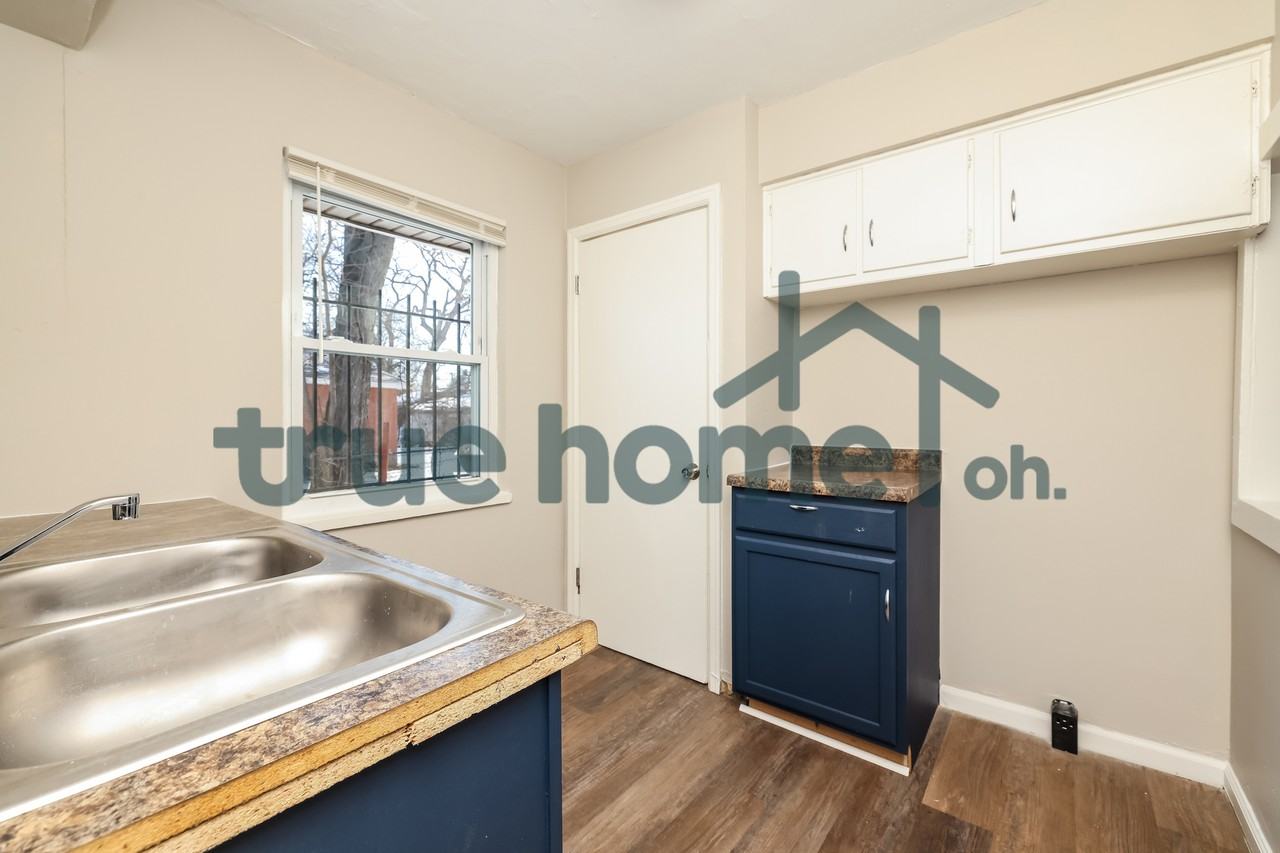 3560 Stanford Pl #1 - Photo 6 of 15