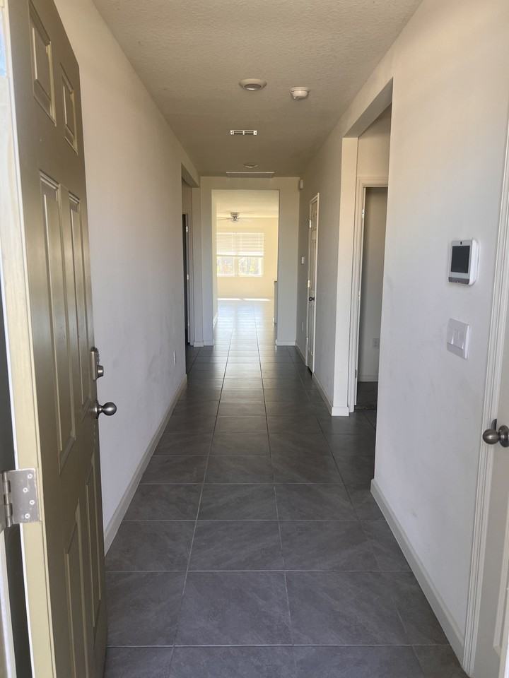 3636 Aberdeen Dr Se #1 - Photo 3 of 12