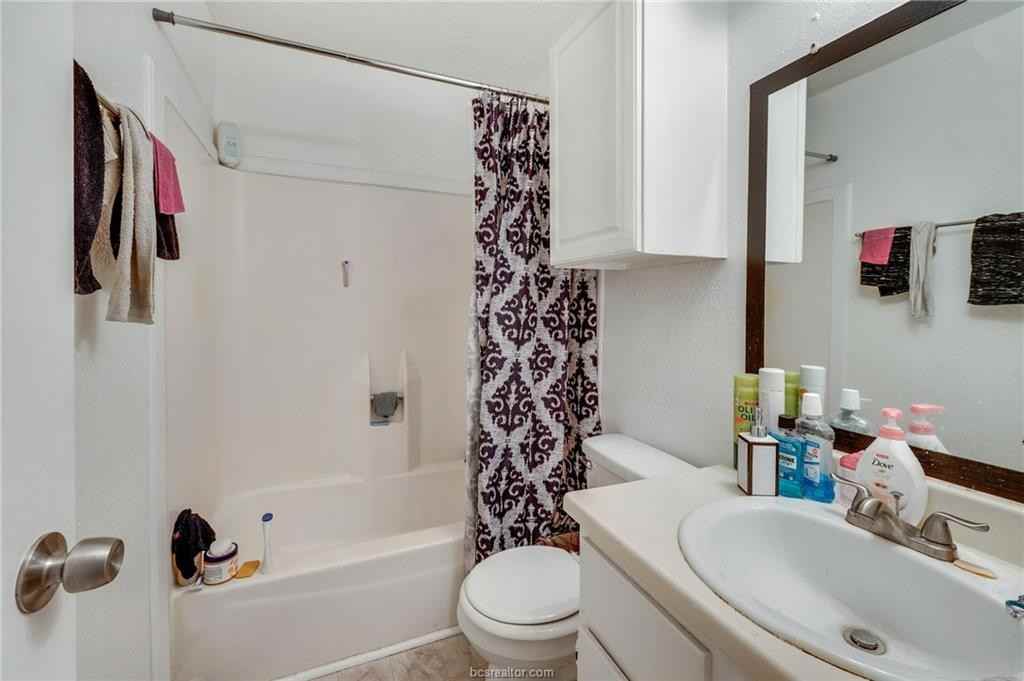 1526 Pine Ridge Dr #D - Photo 7 of 10