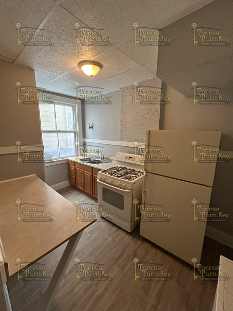 415 Ridgeway Ave #419 - Photo 4 of 8