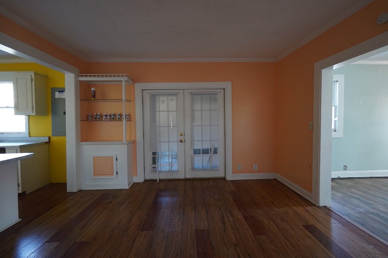 606 W Tunstall St #1 - Photo 3 of 26