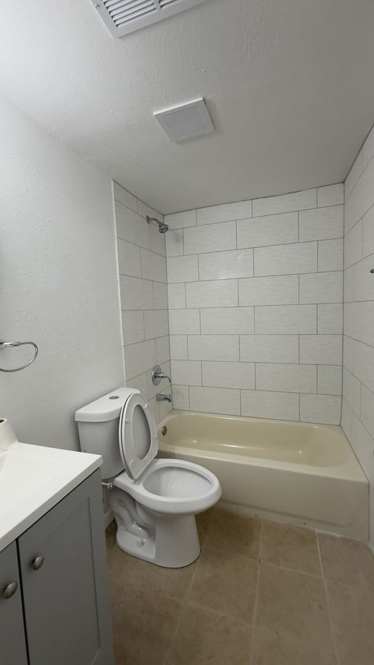 2185 Benedict Rd #2187 - Photo 2 of 11