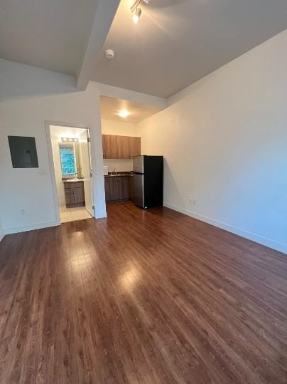 971 5-971 Finlayson Street #5 - Photo 2 of 5