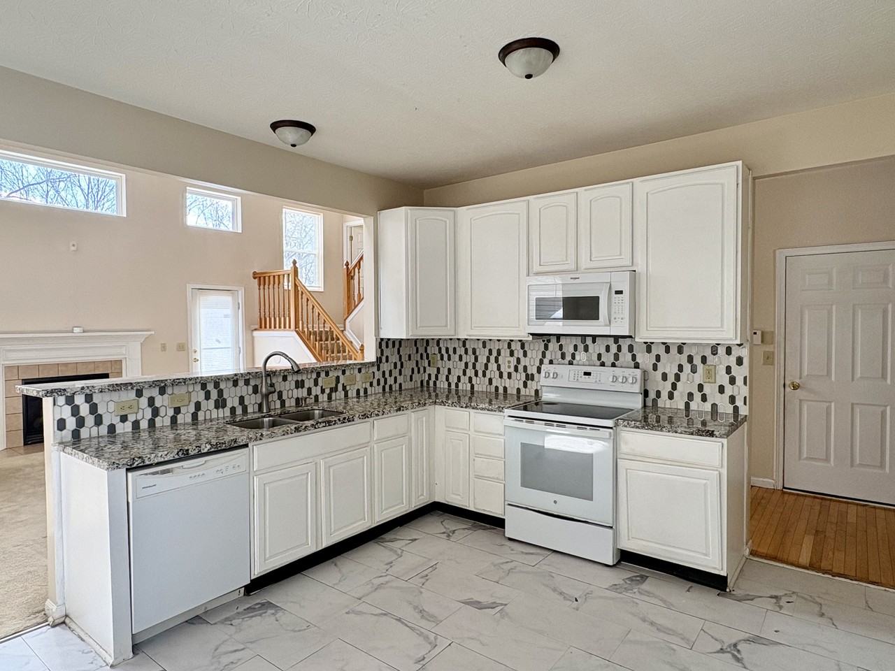 2341 Oaktree Pl #1 - Photo 2 of 11