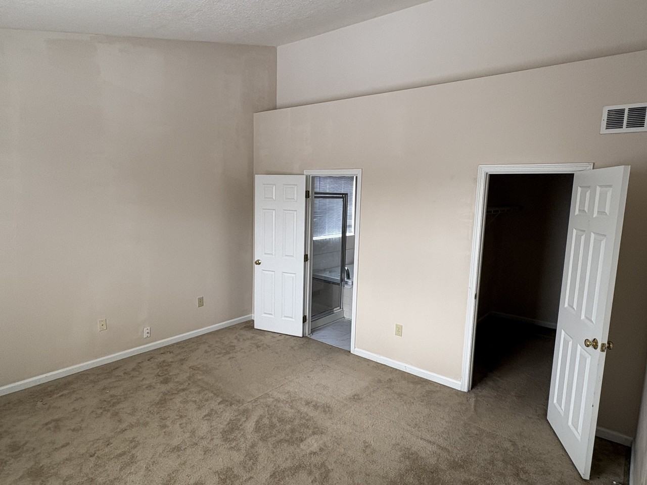 2341 Oaktree Pl #1 - Photo 5 of 11