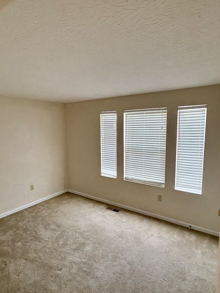 2341 Oaktree Pl #1 - Photo 6 of 11