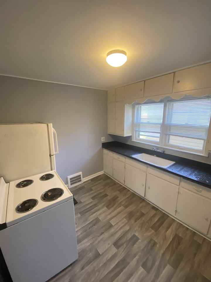 1112 Minnie St #1 - Photo 4 of 20