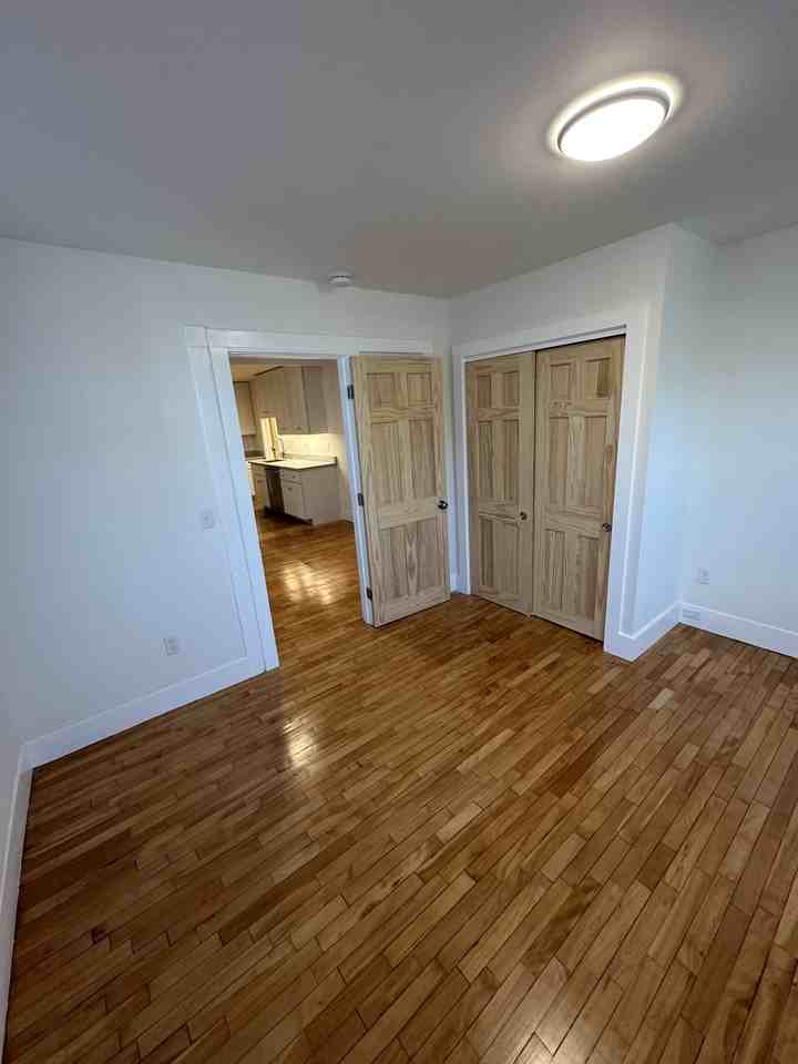 525 Washington Ave #525-1 - Photo 2 of 9
