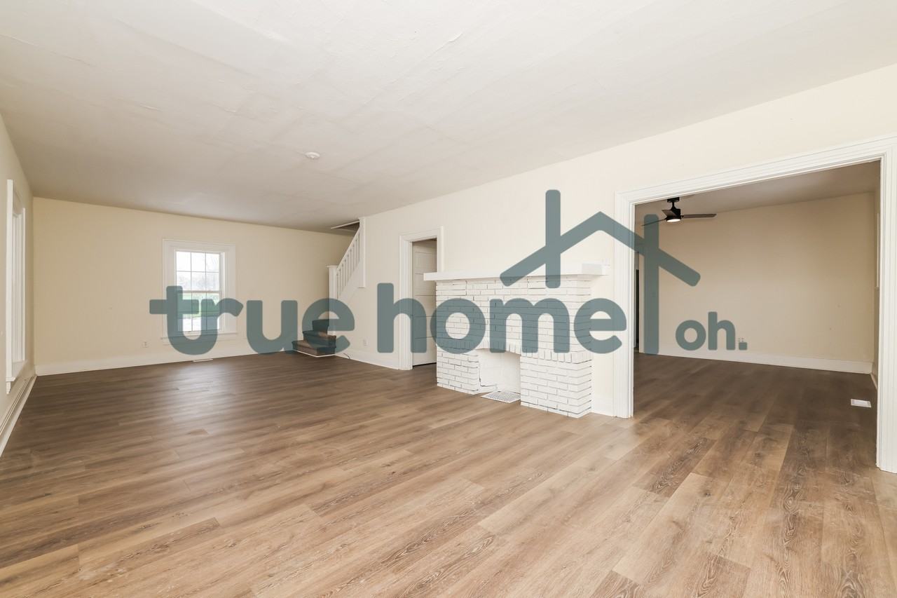 130 Burgess Ave #1 - Photo 3 of 15